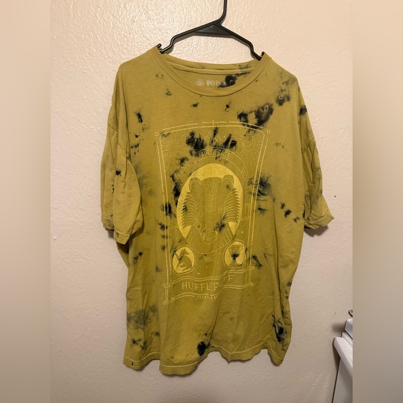 Wizarding World Of Harry Potter Tops - Harry Potter Official Merch Hufflepuff tie dye T-Shirt